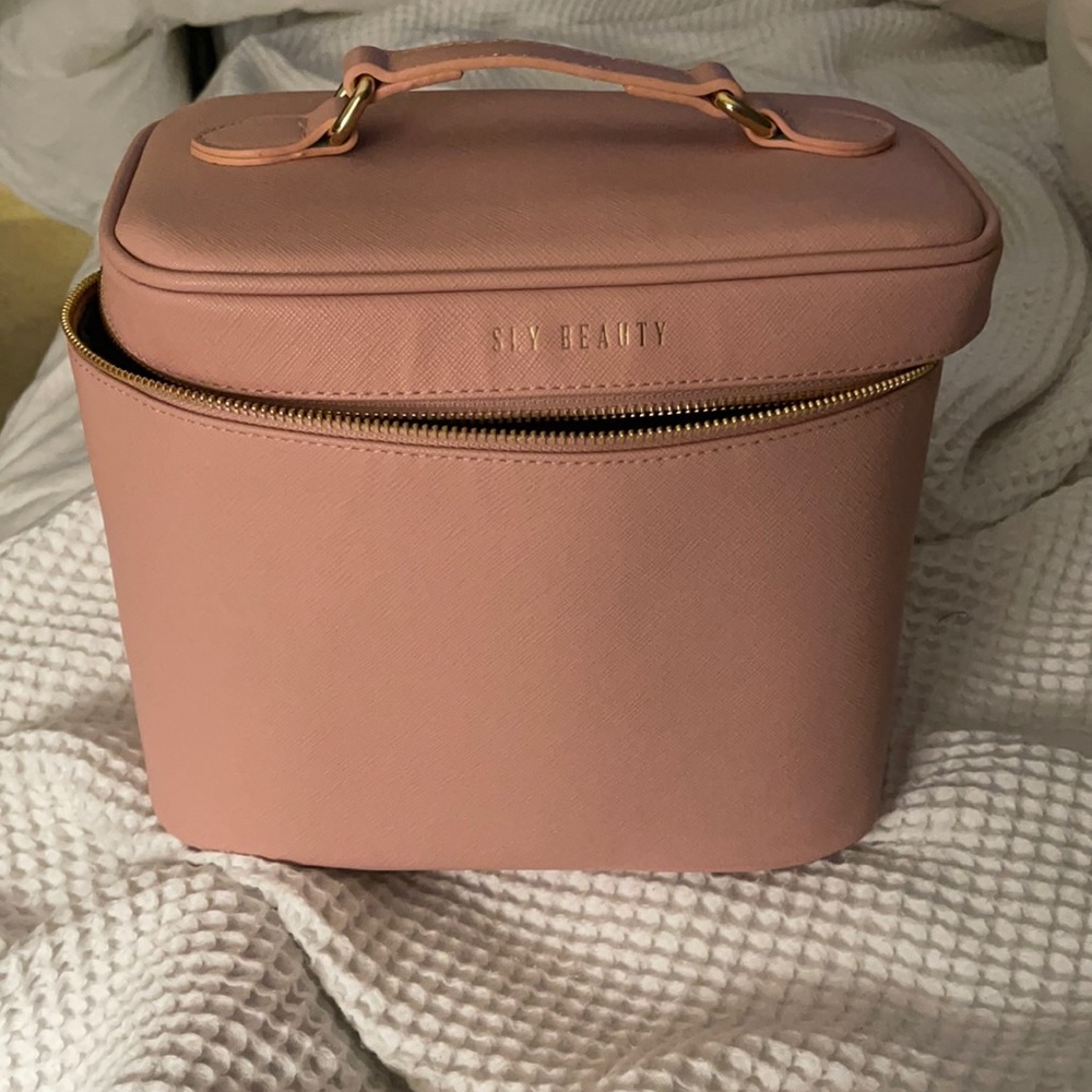 Sly Beauty Ever Need cosmetic bag